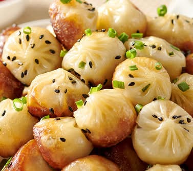 Fried Pork Buns (8 Pcs) / 猪肉煎包（8个）